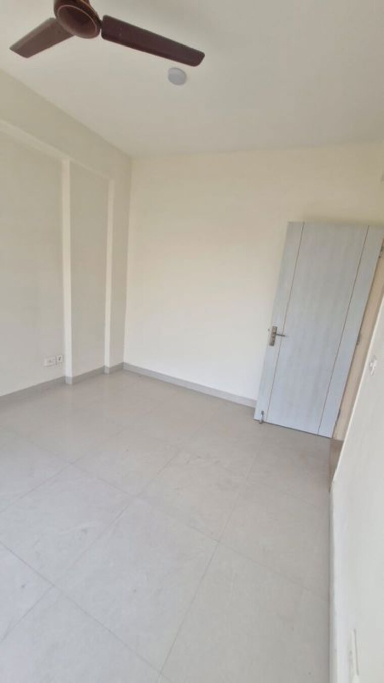 Room, bptp-green-oaks 3 Bedroom 130 Sq.Ft. Builder Floor In Sector 70a Gurgaon 10700133