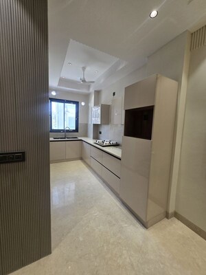 Building Lobby in 3 BHK Builder Floor at BPTP Green Oaks, Sector 70a – for Rent