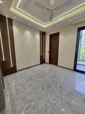 Room in 3 BHK Builder Floor at BPTP Green Oaks, Sector 70a – for Rent