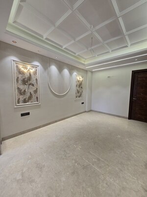 Room in 3 BHK Builder Floor at BPTP Green Oaks, Sector 70a – for Rent