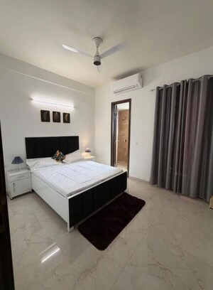 Bedroom in 3 BHK Builder Floor at Smart World Orchard, Sector 61 – for Rent