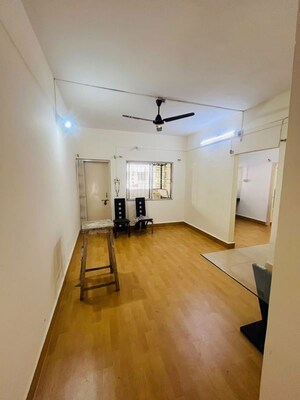 Team Area in 2 BHK Apartment at Dhanlaxmi Park, Kothrud – for Rent