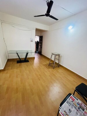 Room in 2 BHK Apartment at Dhanlaxmi Park, Kothrud – for Rent