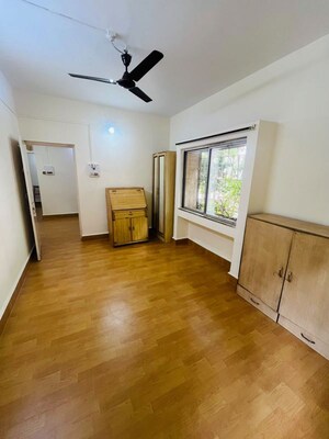 Room in 2 BHK Apartment at Dhanlaxmi Park, Kothrud – for Rent