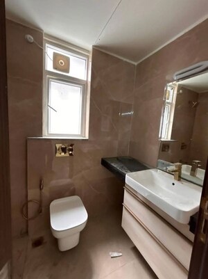 Bathroom in 3 BHK Builder Floor at Smart World Orchard, Sector 61 – for Rent