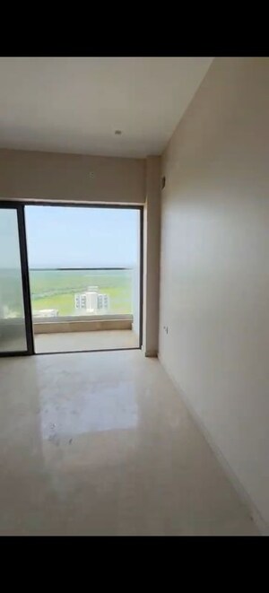 Room in 3 BHK Apartment at Sheth 72 West, Andheri West – for Sale