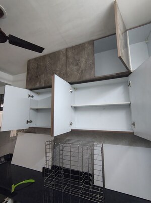 Team Area in 1.5 BHK Apartment at Drushti Sapphire, Ghatkopar East – for Rent