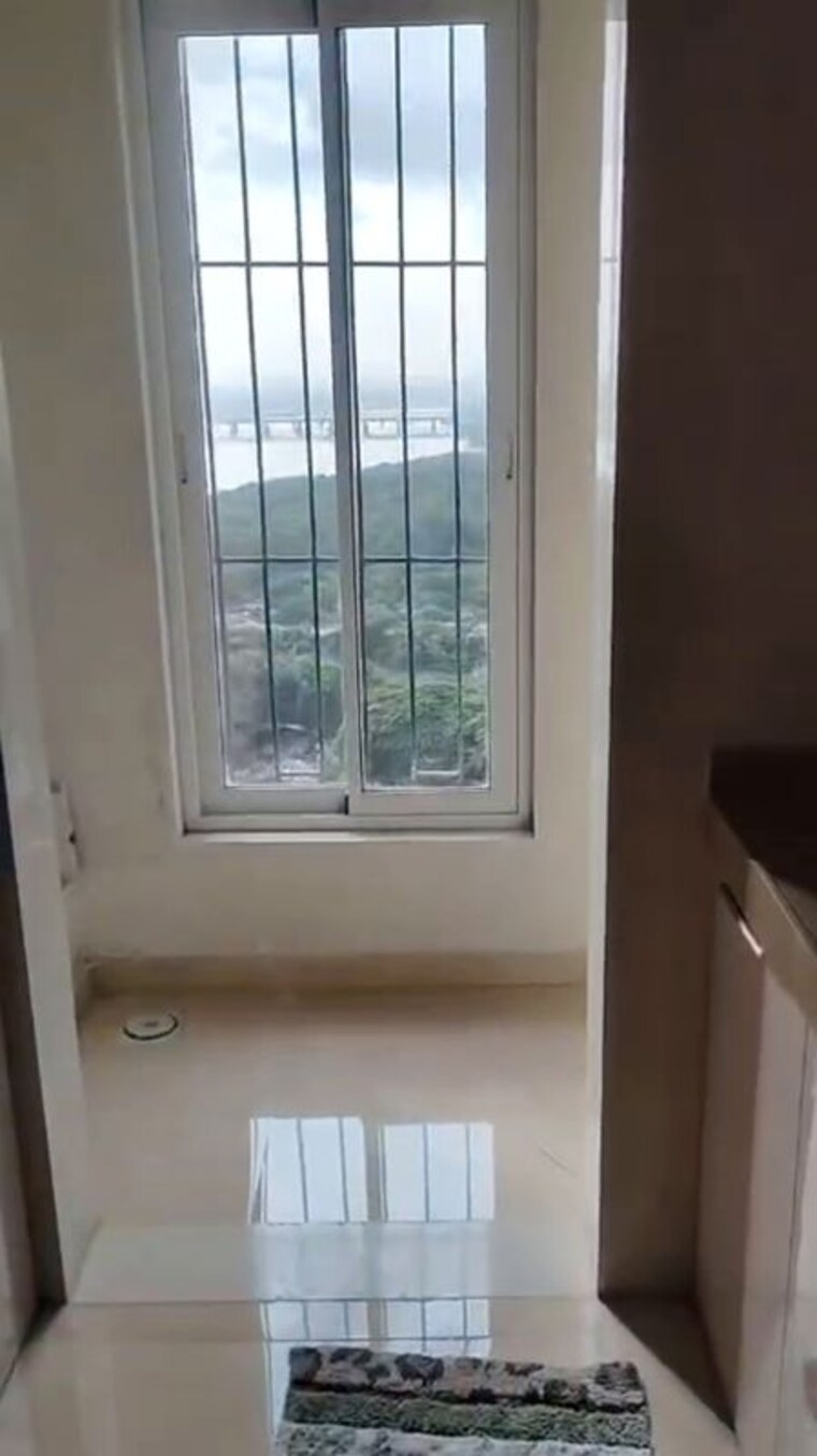 Bathroom, dosti-tulip 2 Bedroom 674 Sq.Ft. Apartment In Balkum Pada Thane 10700249