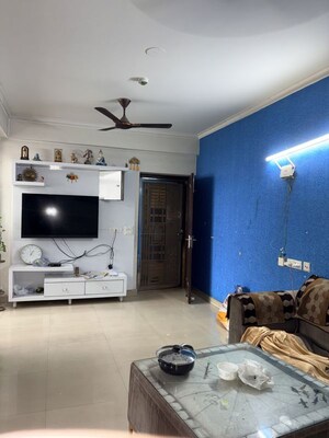 Furnished Amenities in 3 BHK Apartment at JM Florance, Tech Zone 4 Greater Noida – for Rent