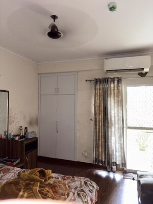 Furnished Amenities in 3 BHK Apartment at JM Florance, Tech Zone 4 Greater Noida – for Rent