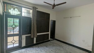 Room in 2.5 BHK Builder Floor at Sector 47 – for Rent