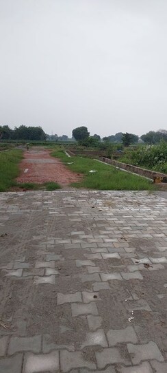 Plot For Sale in Gwalior Road