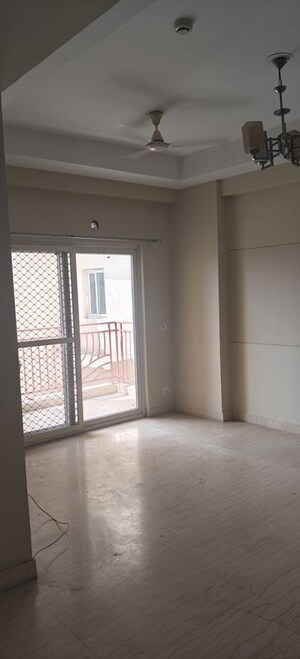 2.5 BHK Apartment For Rent in Mahagun Moderne, Sector 78