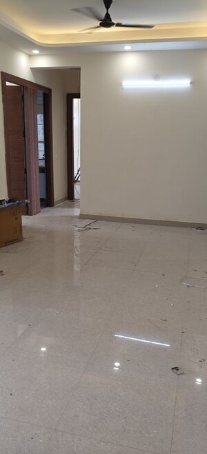 Room in 3 BHK Apartment at Sikka Kimaantra Greens, Sector 79 – for Rent