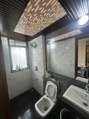 Bathroom in 1.5 BHK Apartment at Kalpataru Parkcity Sunrise, Kolshet Road – for Sale