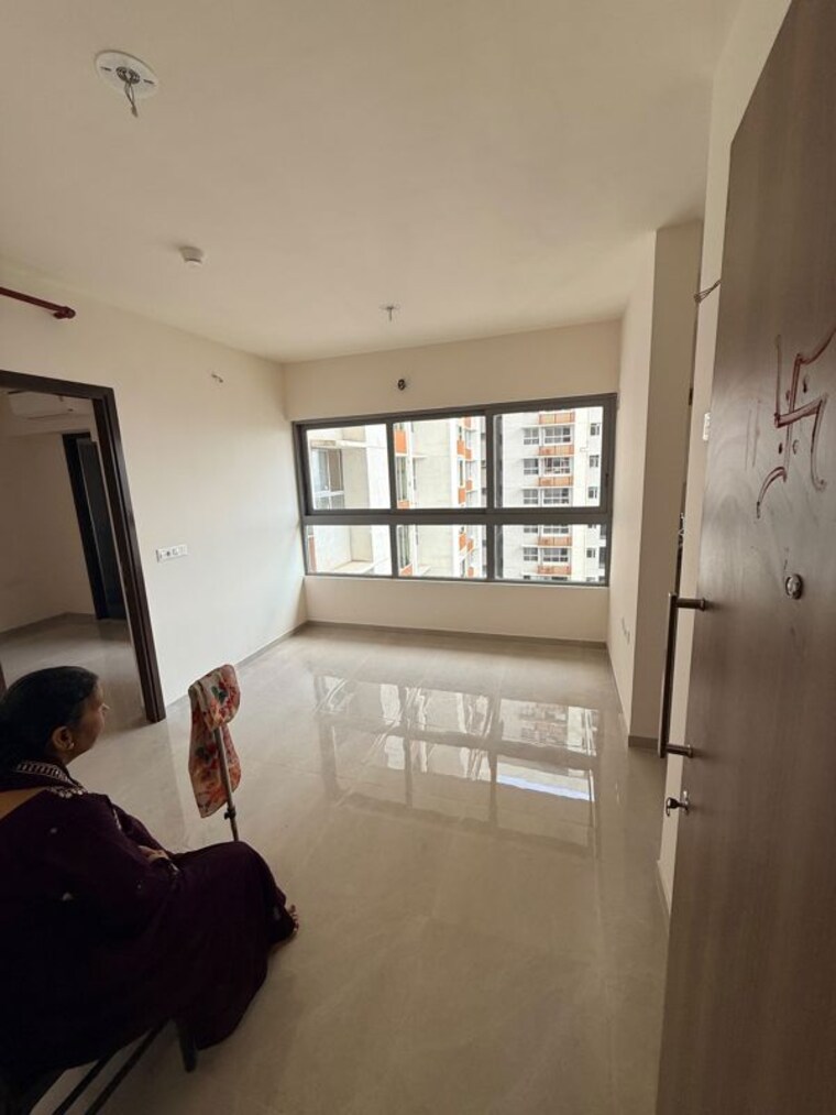 Living Room, piramal-vaikunth 1 Bedroom 361 Sq.Ft. Apartment In Balkum Pada Thane 10700337