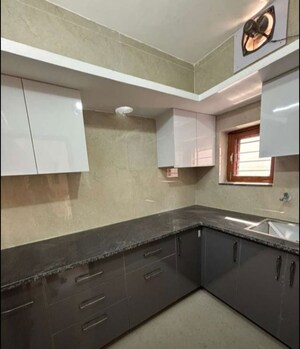Kitchen in 2 BHK Builder Floor at Sector 29 – for Rent