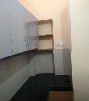 Kitchen in 1 BHK Builder Floor at Sector 40 – for Rent