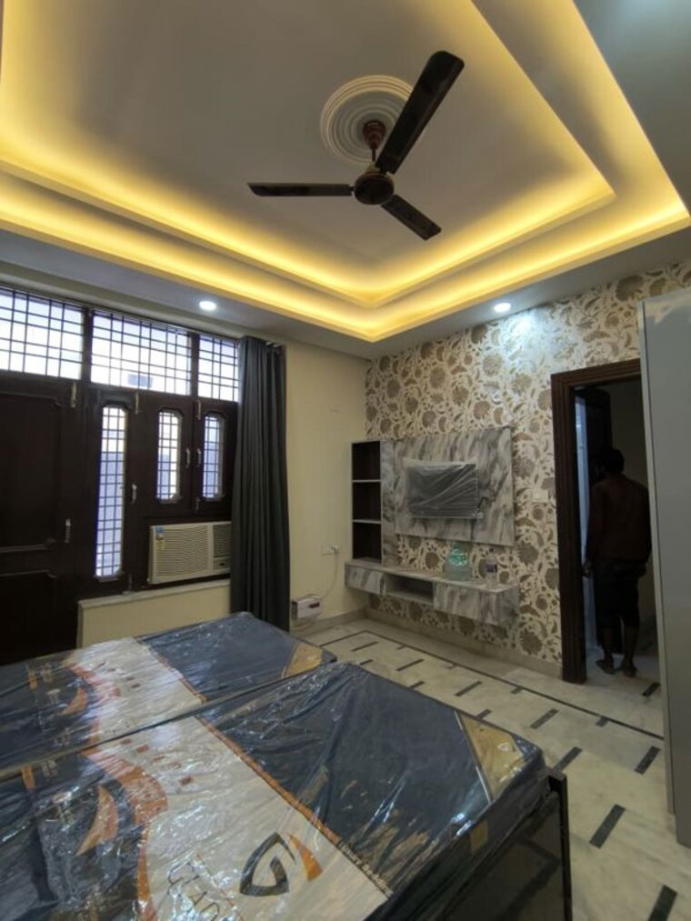 Bedroom, sector 17 3 Bedroom 2300 Sq.Ft. Builder Floor In Sector 17 Gurgaon 10700359