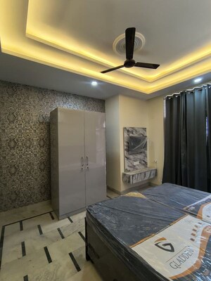 Bedroom in 3 BHK Builder Floor at Sector 17 – for Rent