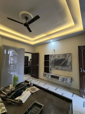 Gym in 3 BHK Builder Floor at Sector 17 – for Rent