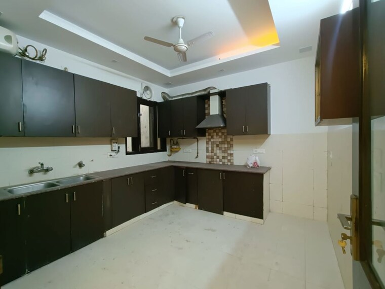 Kitchen, greater kailash i 3 Bedroom 1800 Sq.Ft. Builder Floor In Greater Kailash I Delhi 10700362