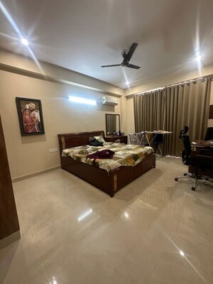 Living Room in 2 BHK Builder Floor at Craft Destination 43, Sector 43 – for Rent
