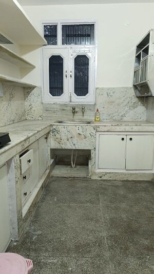 Kitchen in 2 BHK Builder Floor at Manimajra – for Rent