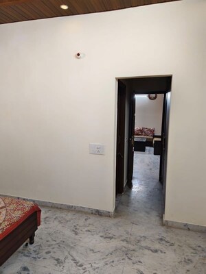 Room in 3 BHK Apartment at Badal Colony – for Rent