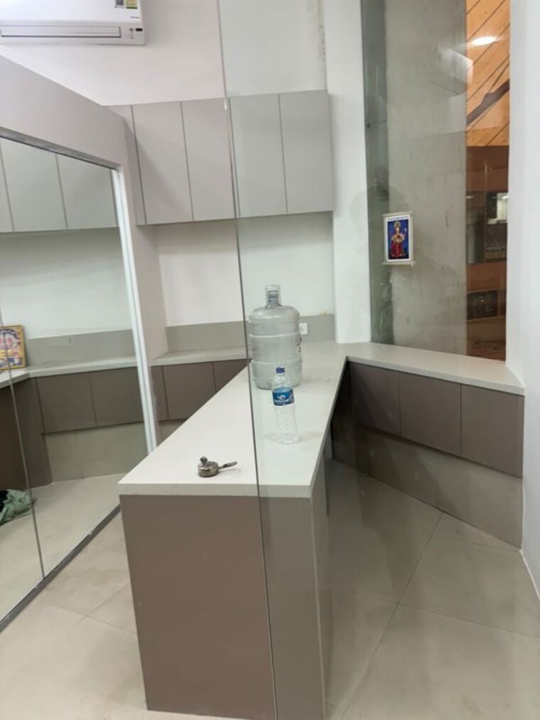 Kitchen, express-zone Commercial Office Space 285 Sq.Ft. In Malad East Mumbai 10700386