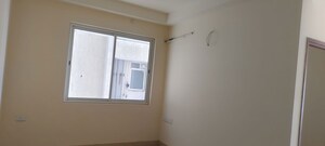 Room in 3 BHK Apartment at Aurobindo The Regent, Kondapur – for Rent