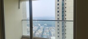 Room in 3 BHK Apartment at Aurobindo The Regent, Kondapur – for Rent