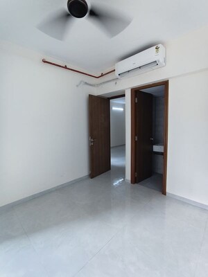 Room in 1 BHK Apartment at Siddha Sky, Sion – for Rent
