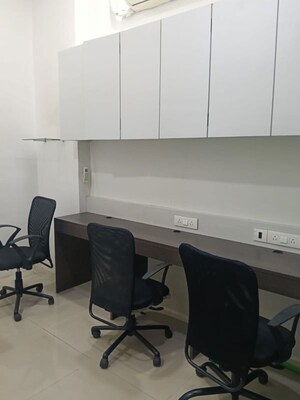  Office Space For Rent in Express Zone, Malad East