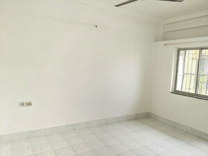 Room in 2 BHK Apartment at New Mahada Colony, Goregaon East – for Rent