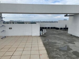 Parking in 3 BHK Apartment at Marvel Diva 2, Magarpatta City – for Rent