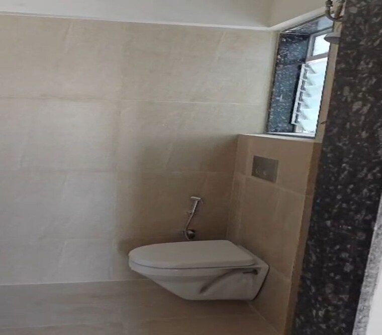 Bathroom, dadar east 1 Bedroom 505 Sq.Ft. Apartment In Dadar East Mumbai 10700482