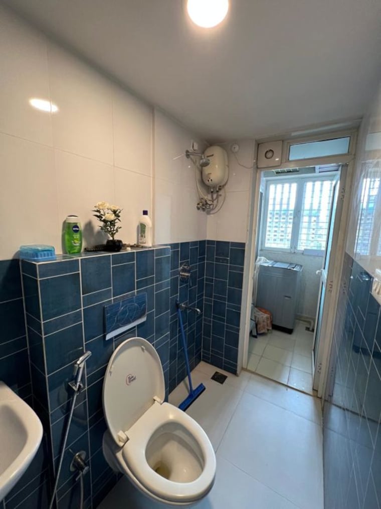 Attached Bathroom, lodha-amara 2 Bedroom 800 Sq.Ft. Apartment In Kolshet Road Thane 10700505