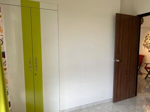 Room in 2 BHK Apartment at Lodha Amara, Kolshet Road – for Sale