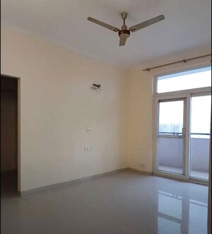 Room in 3 BHK Apartment at Ambala Highway – for Rent