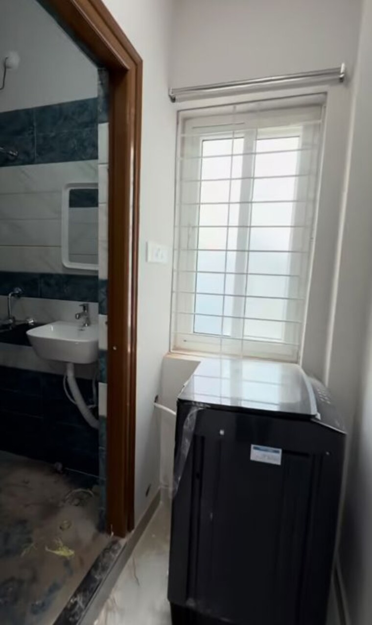 Bathroom, radius-uptown-chembur 1 Bedroom 450 Sq.Ft. Apartment In Chembur Mumbai 10700549