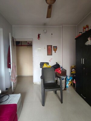 Team Area in 2 BHK Apartment at Amrut Paradise, Kalwa – for Sale