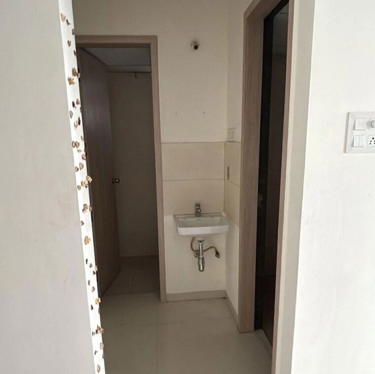 Bathroom, pratham-tower-chembur 1 Bedroom 380 Sq.Ft. Apartment In Chembur Mumbai 10700575