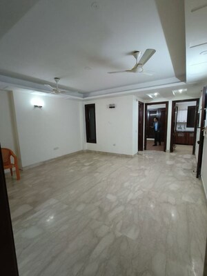 Room in 3 BHK Builder Floor at Kailash Colony – for Rent