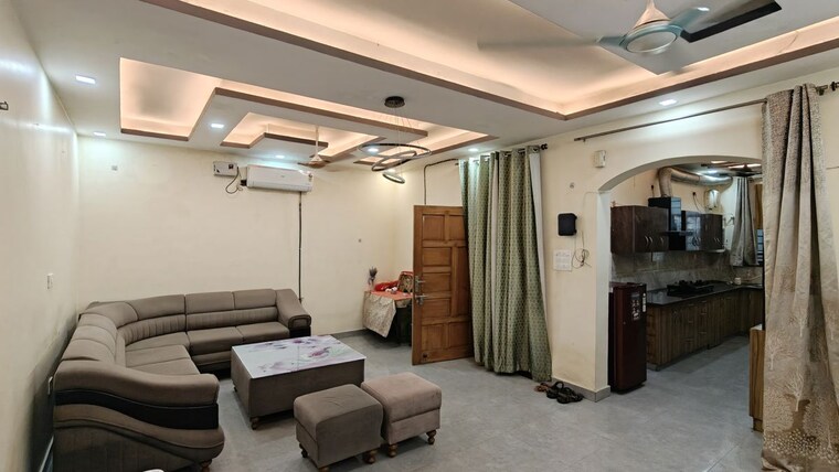 Living Room, shimla bypass road 3 Bedroom 2200 Sq.Ft. Builder Floor In Shimla Bypass Road Dehradun 10700621