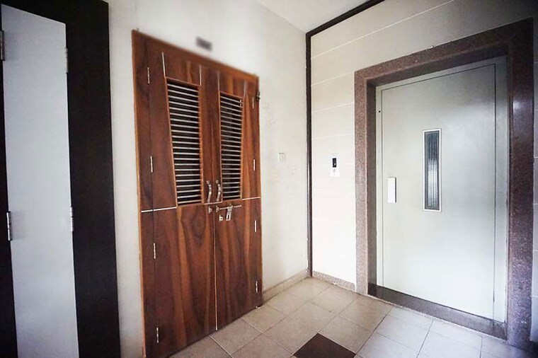 Room, sola 2 Bedroom 165 Sq.Yd. Apartment In Sola Ahmedabad 10700625