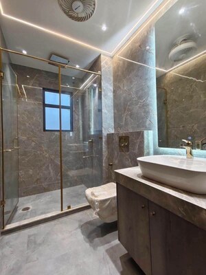 Attached Bathroom in 3 BHK Builder Floor at Ansal Sushant Lok I, Sector 43 – for Rent