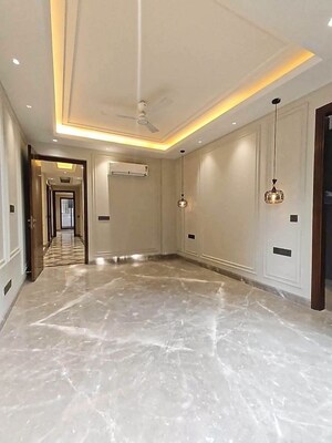 Room in 3 BHK Builder Floor at Ansal Sushant Lok I, Sector 43 – for Rent