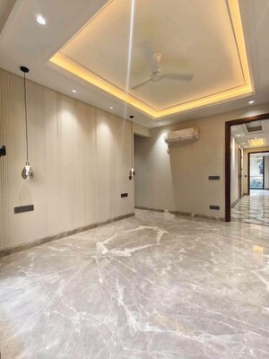 Room in 3 BHK Builder Floor at Ansal Sushant Lok I, Sector 43 – for Rent