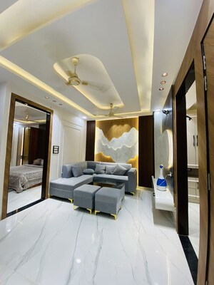 Team Area in 3 BHK Builder Floor at Dwarka Mor – for Rent